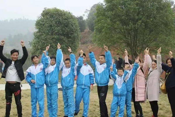 湖南華億生態(tài)農業(yè)發(fā)展有限責任公司,株洲農家樂,湖南戶外拓展,株洲哪里好玩,自助燒烤,露營,會議團體接待